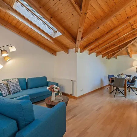 Appartement Gemuetliche Mit Dachterrasse, Parkplatz, Zentral - Aber Ruhig Gel.