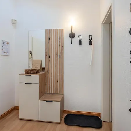 Gemuetliche Mit Dachterrasse, Parkplatz, Zentral - Aber Ruhig Gel. Appartement