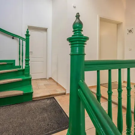 Appartement Gemuetliche Mit Dachterrasse, Parkplatz, Zentral - Aber Ruhig Gel.