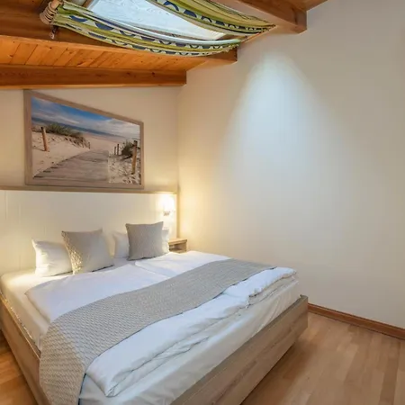 Gemuetliche Mit Dachterrasse, Parkplatz, Zentral - Aber Ruhig Gel. Appartement Heringsdorf (Usedom)