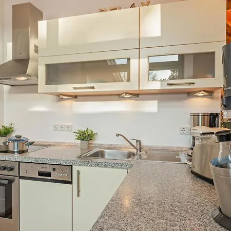 Gemütliche Mit Dachterrasse, Parkplatz, Zentral - Aber Ruhig Gel. * Ostseebad Heringsdorf