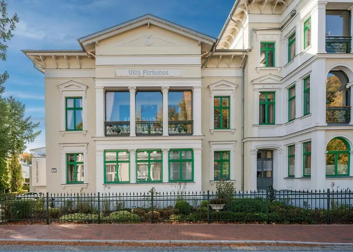 Gemütliche Mit Dachterrasse, Parkplatz, Zentral - Aber Ruhig Gel. Ostseebad Heringsdorf