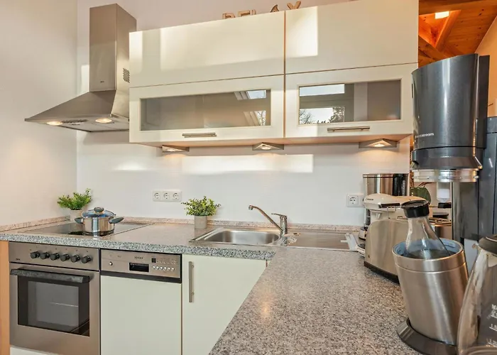 Gemütliche Mit Dachterrasse, Parkplatz, Zentral - Aber Ruhig Gel. * Ostseebad Heringsdorf